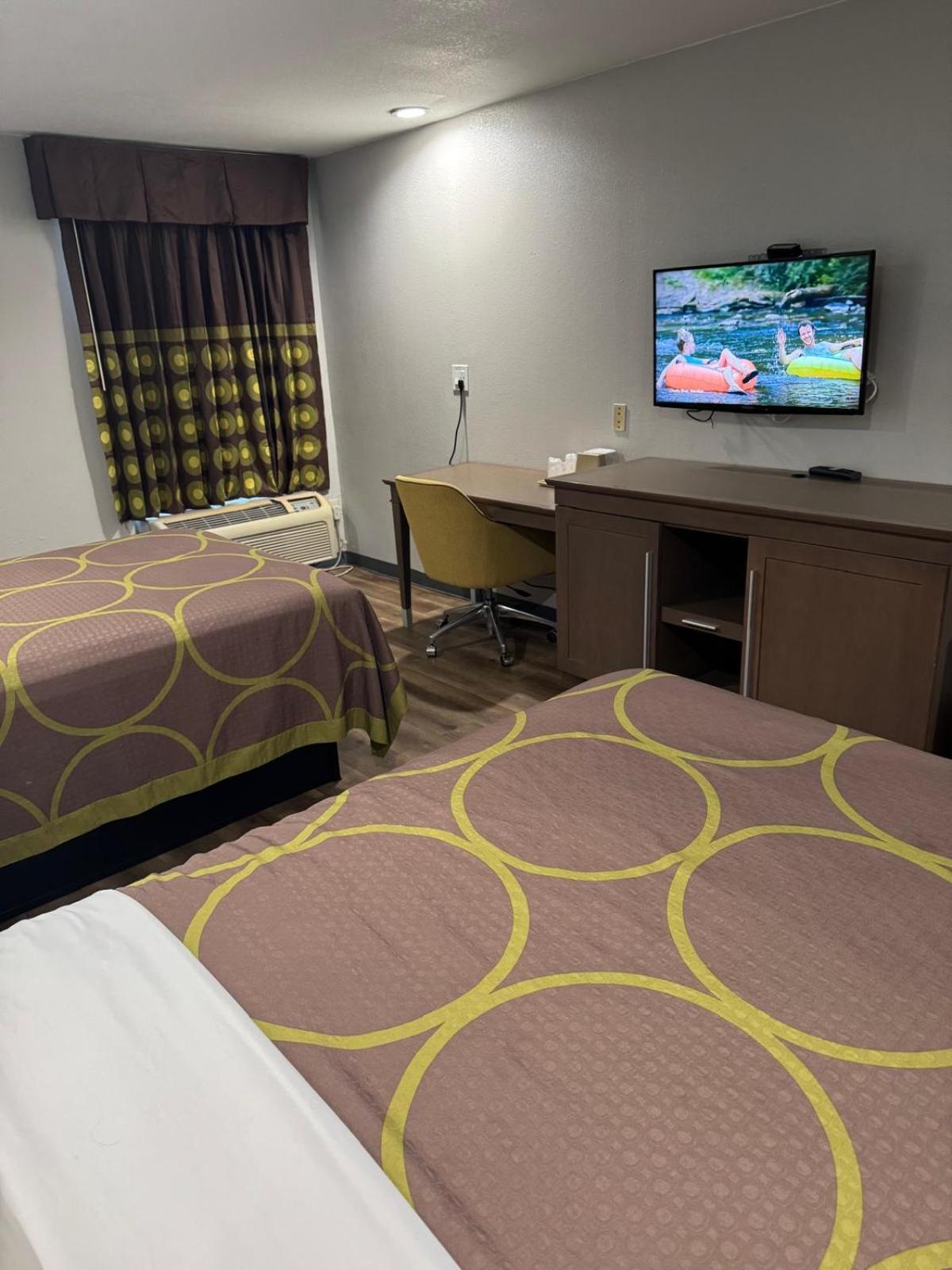 Executive Inn Baker 外观 照片